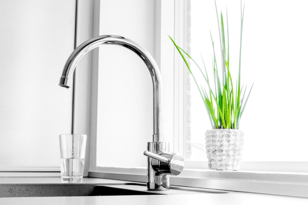 5 SIGNS OF KITCHEN SINK PLUMBING PROBLEMS